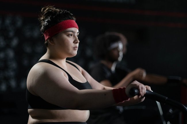 снижение веса похудение ожирение жир спорт упражнения тренажерный зал