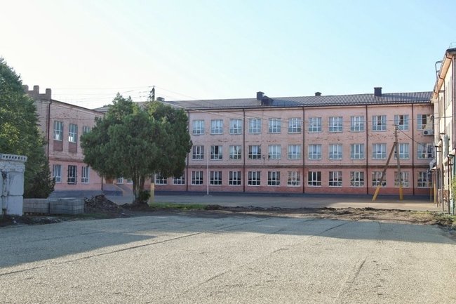 В одной из старейших гимназий Краснодара завершается ремонт
