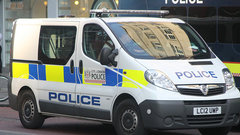 Бездомный мужчина угнал автобус, чтобы покатать пассажиров