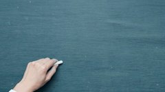 Учителя массово увольняются из Кодинской школы из-за отставки директора после нападения 14-летней девочки