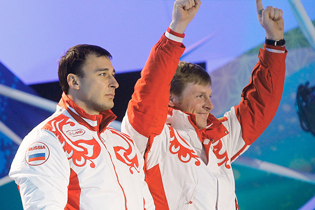 бобслеисты с золотом