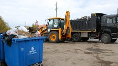С улиц Кирова ежедневно вывозят около 100 тонн мусора