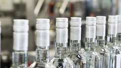 Производство этилового спирта в России в 2025 году сократилось на 10%