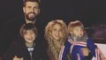 Шакира с мужем и детьми