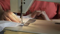 Минпромторг предлагает распространить льготную ставку по страховым взносам в 7,6% на легпром