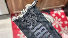 В России пользователи жалуются на самовозгорания Bluetooth-колонок JBL Flip 6