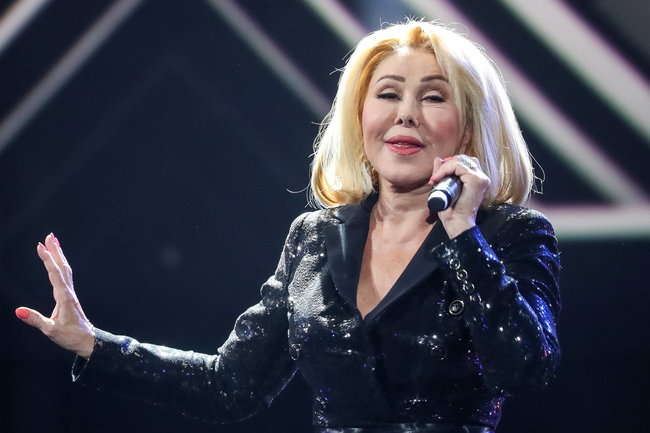 Московская область. Певица Любовь Успенская во время выступления на концерте "Звездный юбилей Юрия Николаева", посвященном 70-летию теле- и радиоведущего Юрия Николаева, в концертном зале "Крокус Сити Холл". Вячеслав Прокофьев/ТАСС