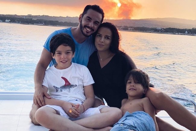 Тимур Родригез с семьей