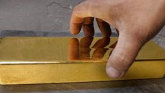 Золотовалютные запасы России впервые превысили $300 миллиардов