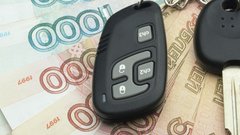 Выдача потребительских и автокредитов в России сократилась вдвое