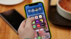 Apple и Google оказались под ударом из-за непристойных приложений