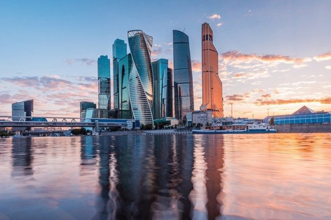 Клиенты московской криптобиржи Beribit уже вторые сутки осаждают офис