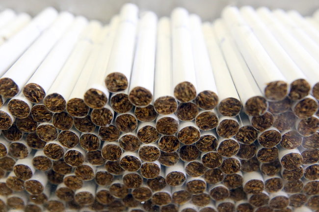 Продавцы табака просят снизить комиссию за оплату картой