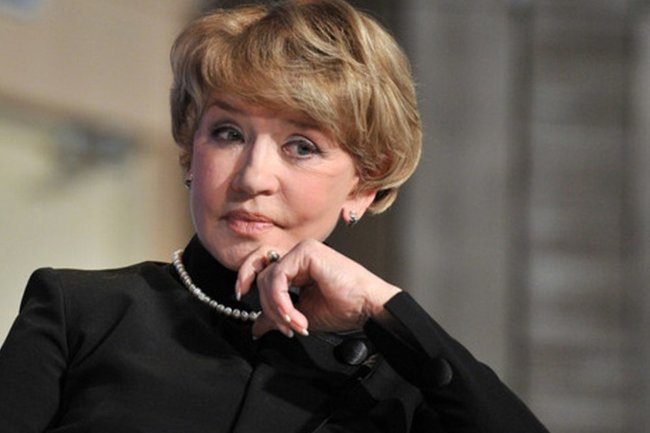 Вера Алентова