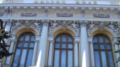 Банк России планирует выпустить памятные монеты в честь городов трудовой доблести