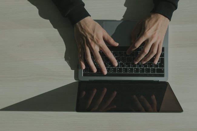 программист