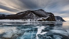 Толщина льда, безопасная для людей, названа россиянам