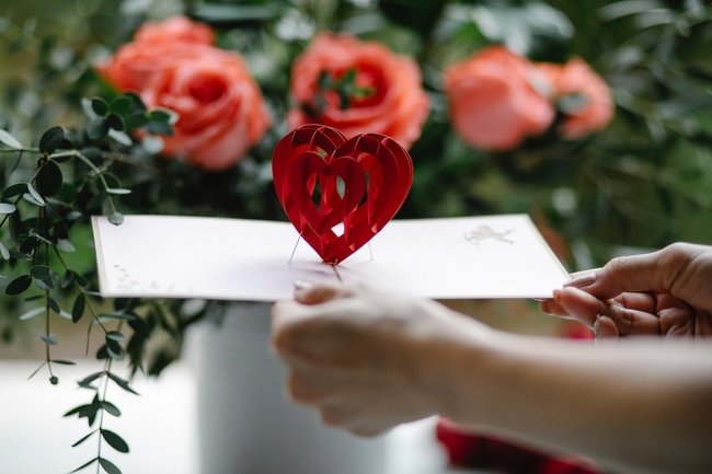С каждым годом оренбуржцы все реже отмечают день святого Валентина