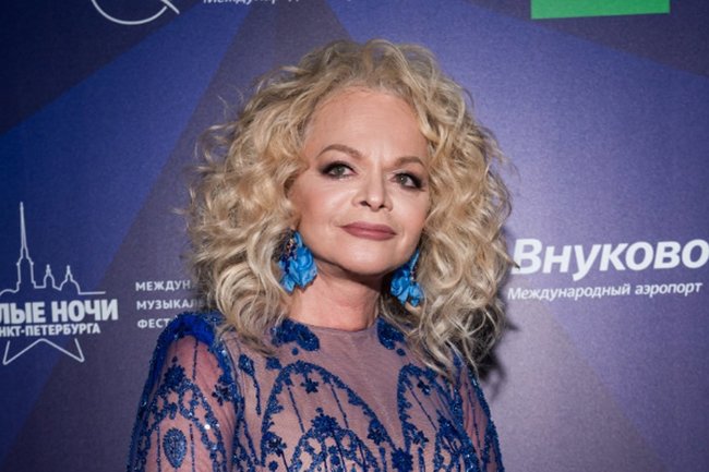 Лариса Долина