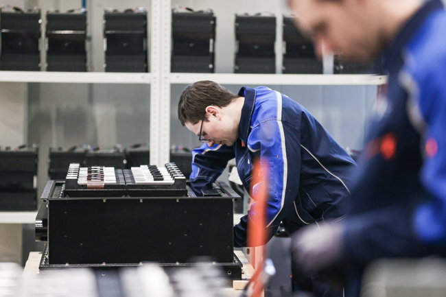 «Ростелеком» в июне запустит в Петербурге производство электроники