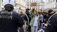 Брюссель охвачен протестами студентов из-за спорной реформы образования