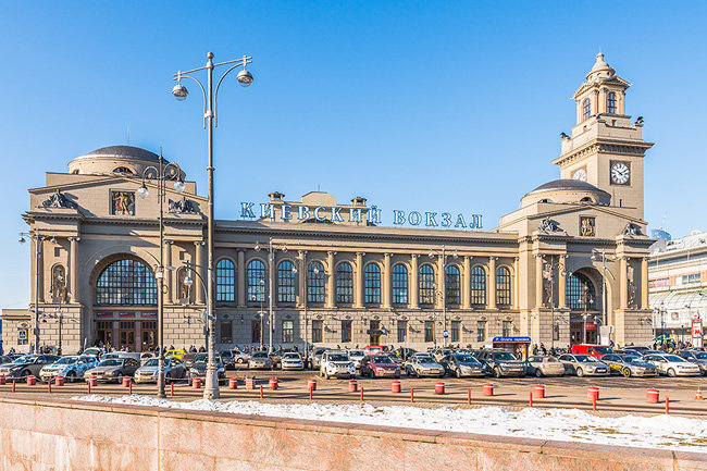 В Москве эвакуировали сотни людей с железнодорожных вокзалов