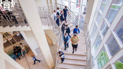 В России предложили исключать учеников за нападения на педагогов