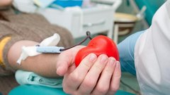 Израиль обратился к гражданам с призывом сдать кровь для восстановления донорских запасов