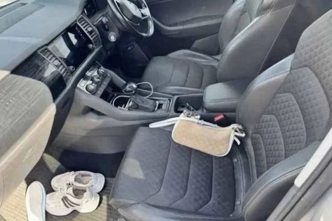 Машина Усольцевых, оставленная на окраине поселка Кутурчин.