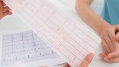 Кардиолог Баймуканов выделил четыре фактора, способствующих рецидиву аритмии после терапии