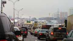В Сургуте отрегулируют все светофоры для решения проблемы с пробками на дорогах