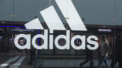 Обнаружены подделки кроссовок Nike и Adidas в российских магазинах