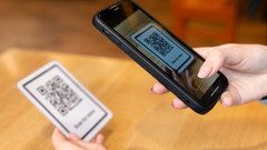Рано выбрасывать кошелек: как расплачиваться за границей в 2026 году