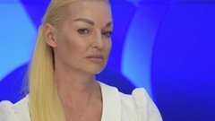 Анастасия Волочкова не смогла улететь на Мальдивы из-за трехминутного опоздания