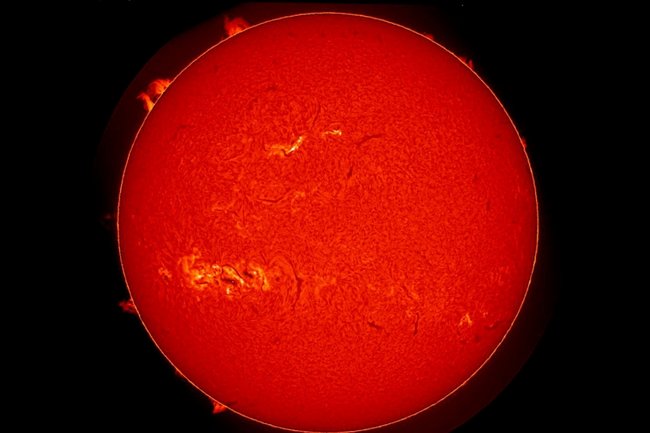 Хромосфера Солнца. 8 декабря 2025 года