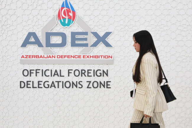 Азербайджан представил боевых роботов на выставке ADEX 2026