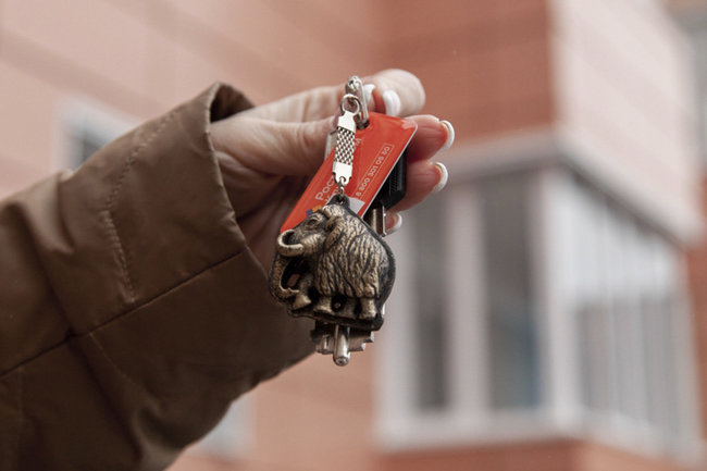 В Салехарде ключи от новых квартир получили 13 семей