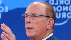 Сопредседатель ВЭФ предложил релоцировать форум в другой город