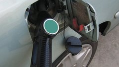Независимые автозаправки в России пожаловались на нехватку топлива
