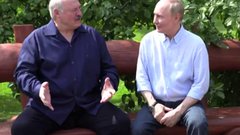 Путин поговорил по телефону с Лукашенко по вопросам обороны