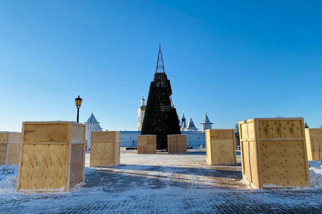 Красную площадь в Тобольске украсят снежные фигуры сказочных персонажей