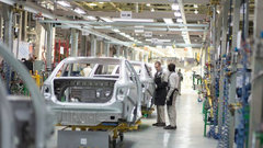 «АвтоВАЗ» исключает возможность возвращения к четырехдневной рабочей неделе