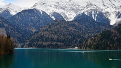 Новые правила выезда детей негативно сказались на популярности отдыха в Абхазии