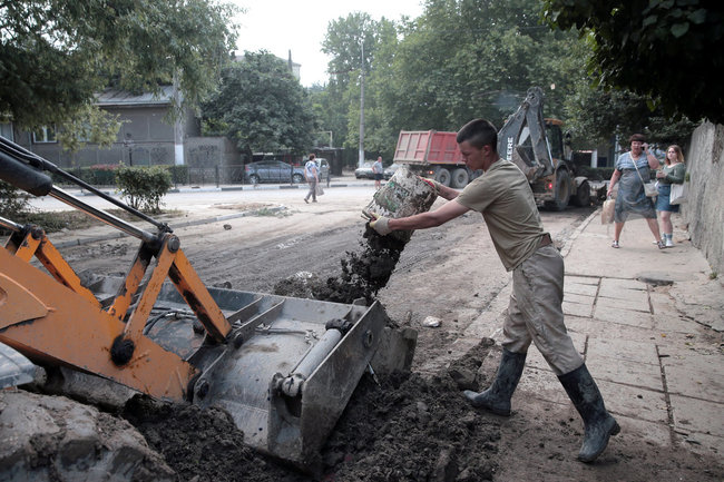 Подсчитана стоимость восстановления дорог Крыма от наводнения