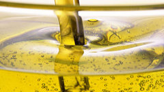 Отрава в яркой бутылке: в Роскачестве назвали растительное масло, которое испортит любое блюдо
