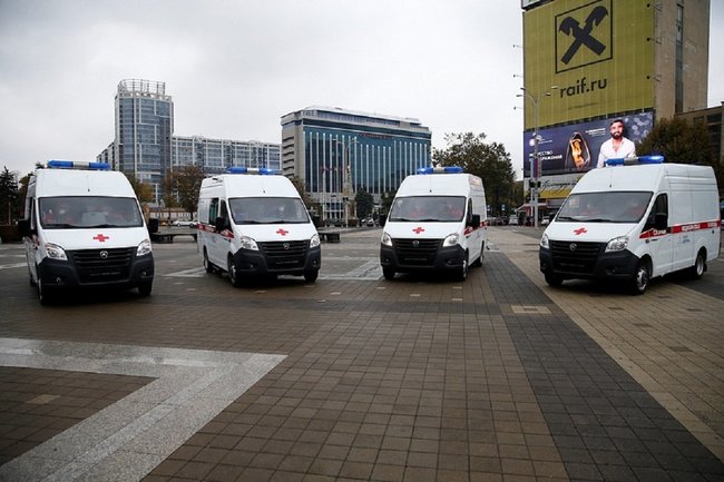 В Краснодарском крае медицинские учреждения получили 7 машин скорой помощи