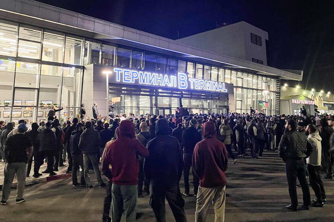 Махачкала протест аэропорт 
