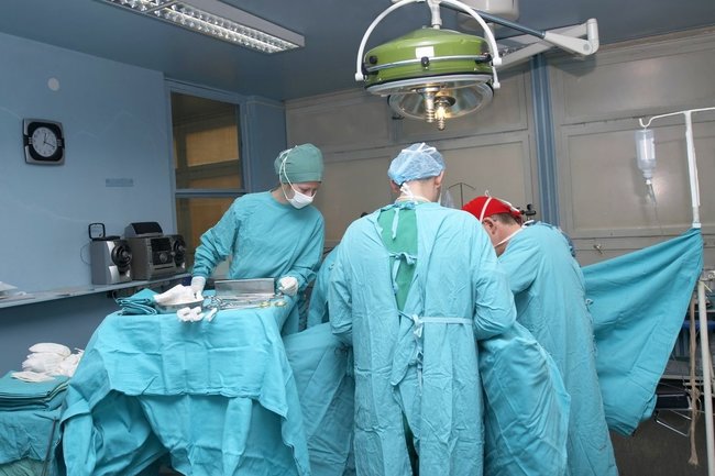 В Тобольске врачи устранили язву кишечника у пациента