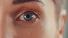 Офтальмолог Левина рассказала, с какого момента начинается синдром сухого глаза