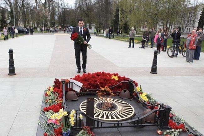 Губернатор Ярославской области почтил память погибших в Великой Отечественной войне
